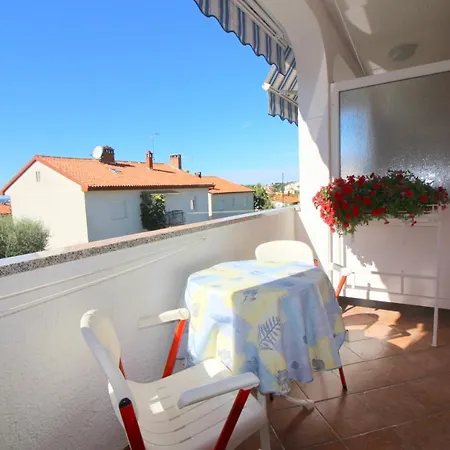 Apartment Leticija Near Center *