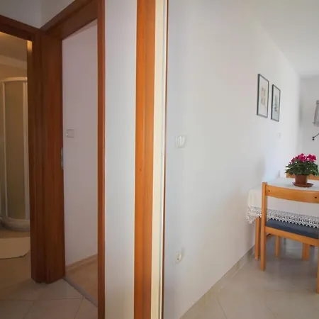 Apartment Leticija Near Center *