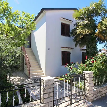 Leticija Near Center Apartman Poreč